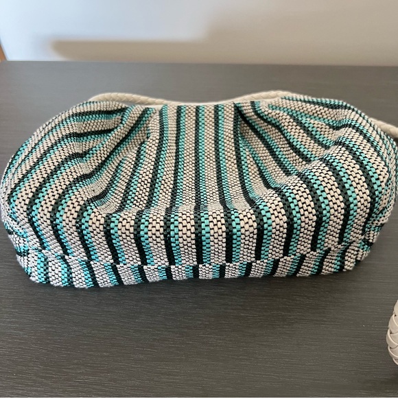 Draper James Frame Textured Clutch - Picture 4 of 12